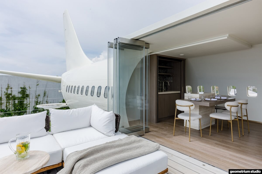 Luxurious Private Jet Villa from a Boeing 737 in Bali