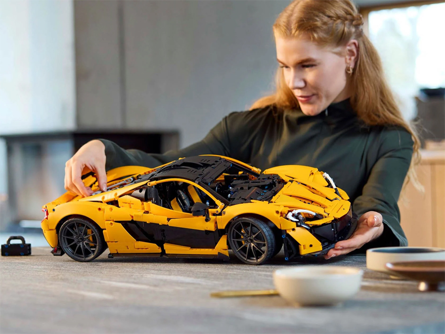 Engineering Marvel of the LEGO Technic McLaren P1