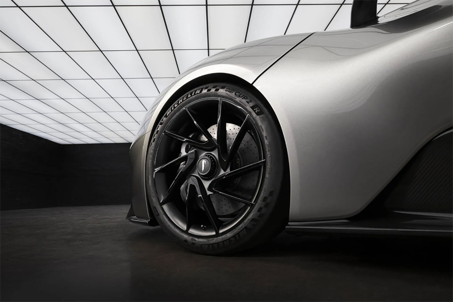 Batman-Inspired Electric Hypercar Pininfarina B95 Gotham