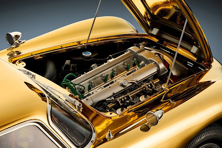 Agora's Exclusive 24ct Gold Aston Martin DB5 Model Marks 60 Years of Goldfinger