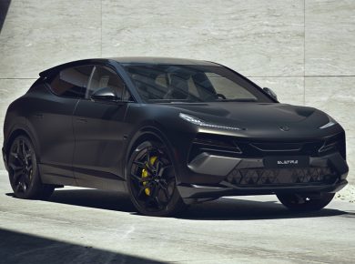 Lotus 900+HP Eletre Carbon Hyper SUV