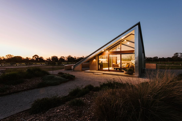 Kavillo Studios Offers Unique Off-Grid Living in Rural NSW