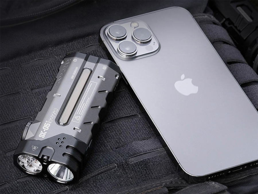 All-in-One Flashlight and Power Solution Loop Gear SK05 Pro