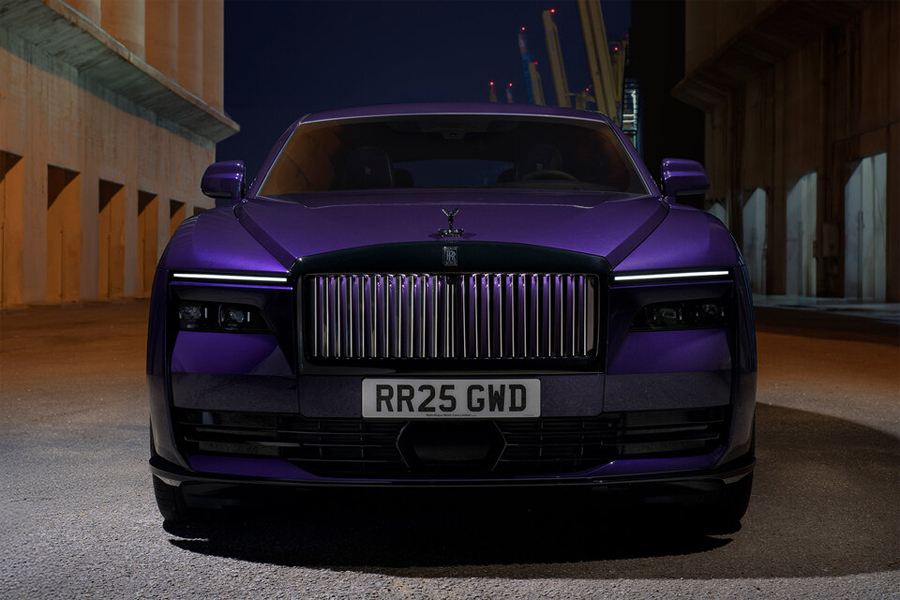 2025 Rolls-Royce Black Badge Spectre EV 