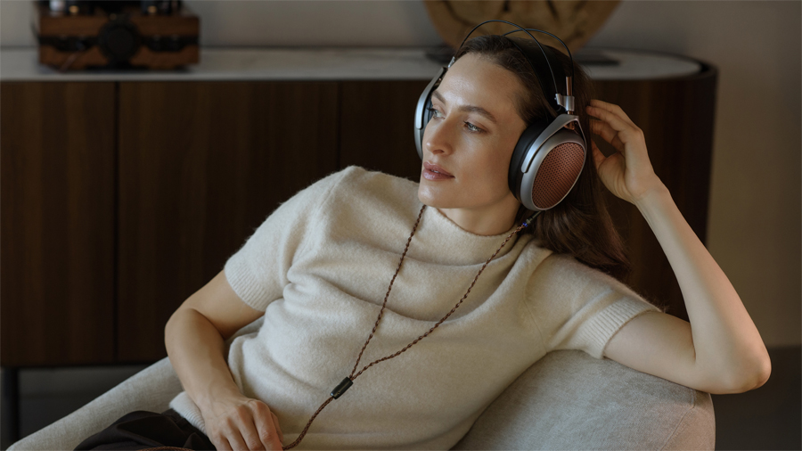 Meze Audio POET Sets a New Standard for Planar Magnetic Headphones